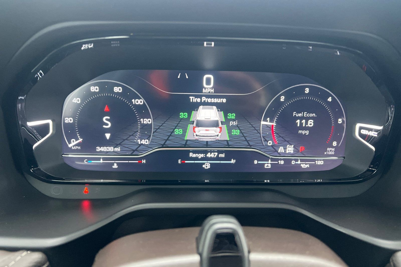 Used 2024 GMC Yukon Denali w/ Advanced Technology Package image 28