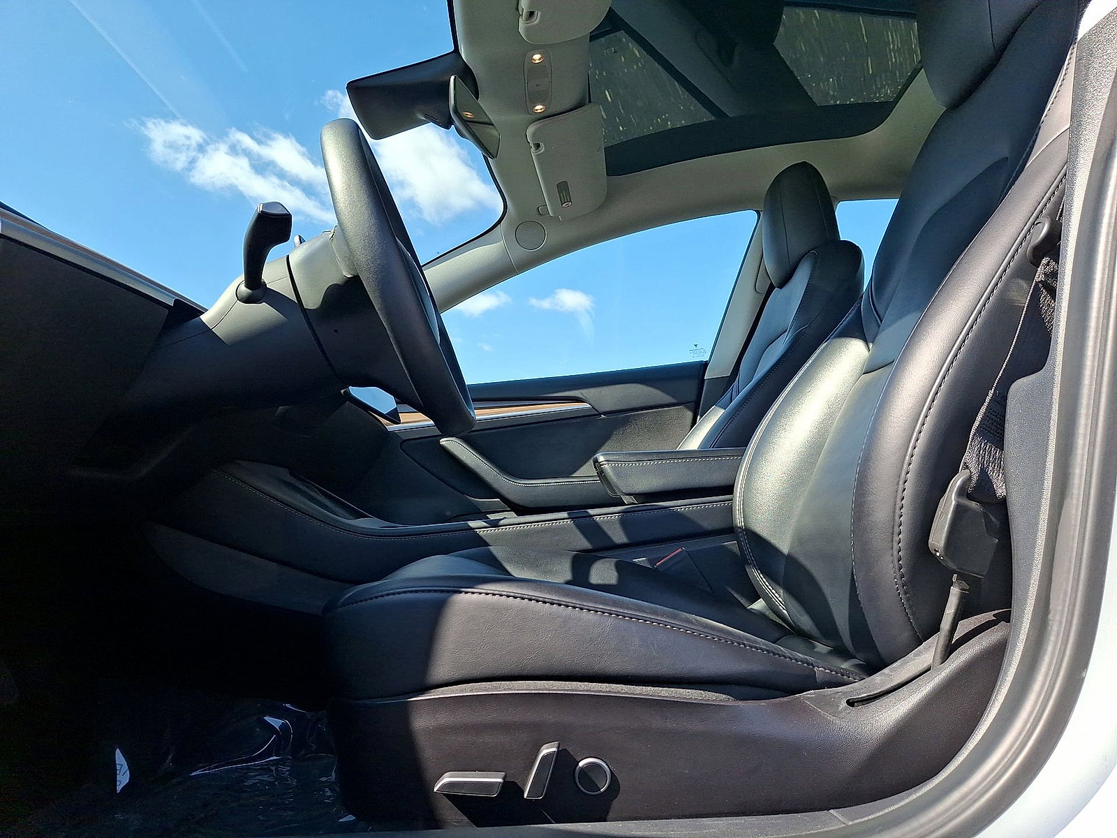 Used 2022 Tesla Model 3 Long Range image 11