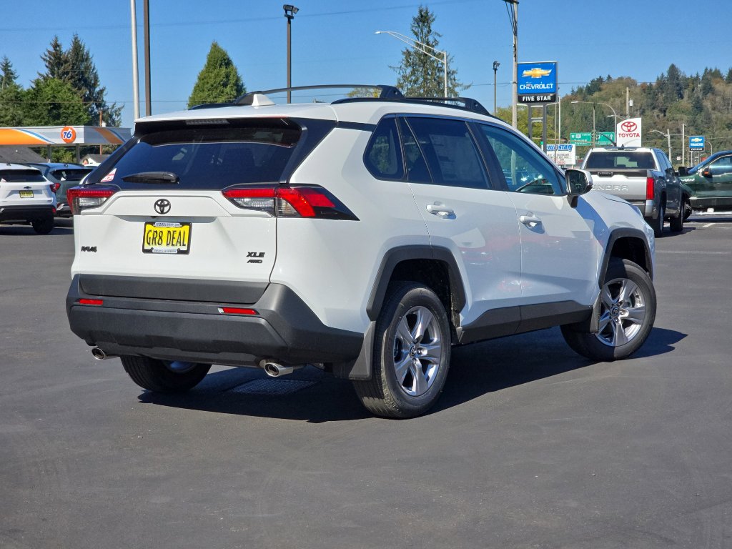 New 2025 Toyota RAV4 XLE image 5