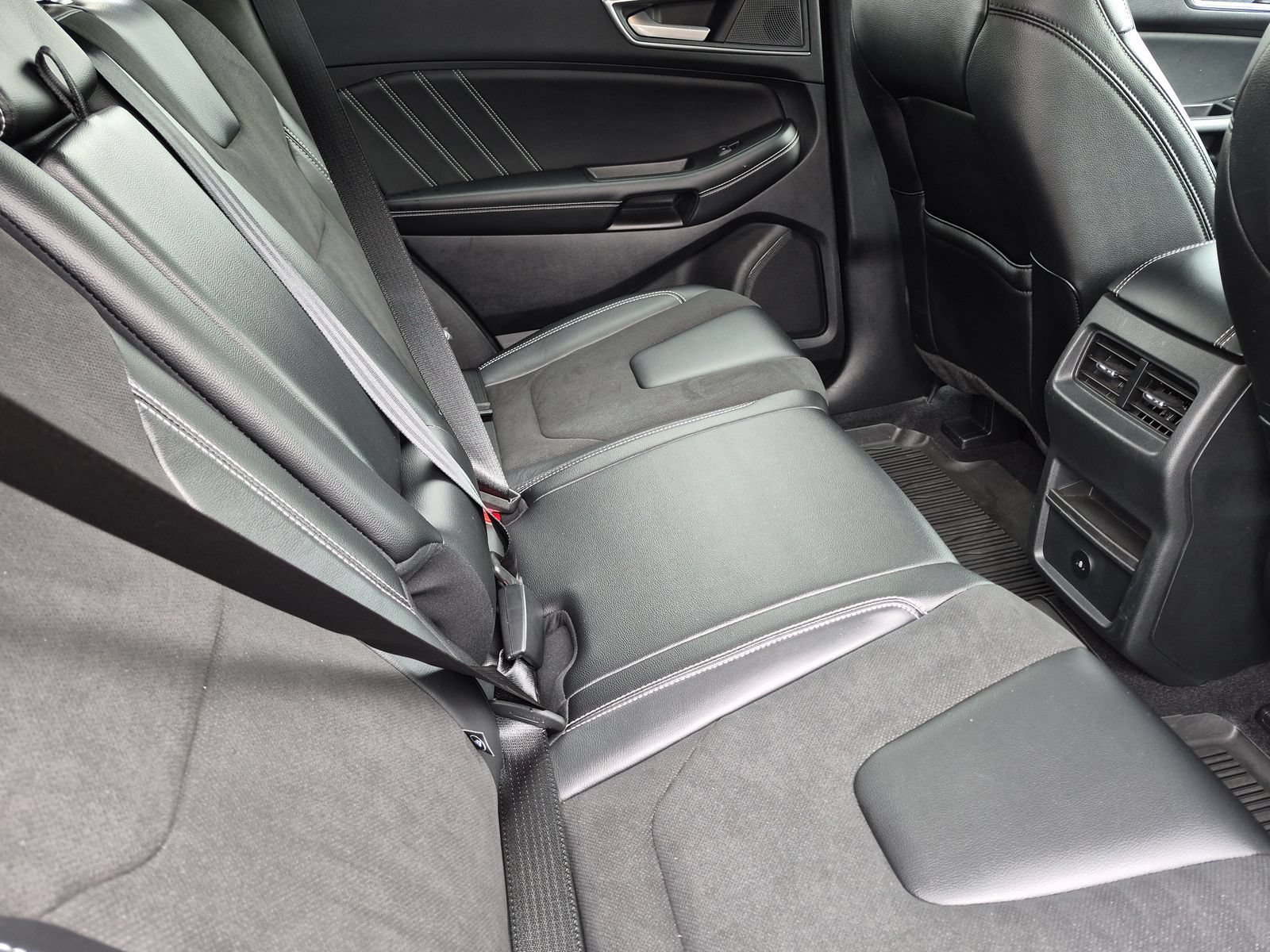 Used 2023 Ford Edge ST AWD/4WD image 20