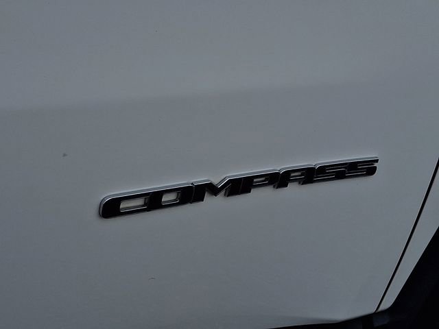 Certified 2019 Jeep Compass Limited w/ Safety & Security Group image 32