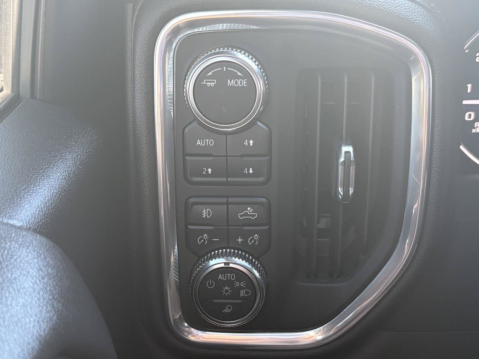 Used 2022 GMC Sierra 1500 SLT w/ SLT Premium Package AWD/4WD image 15