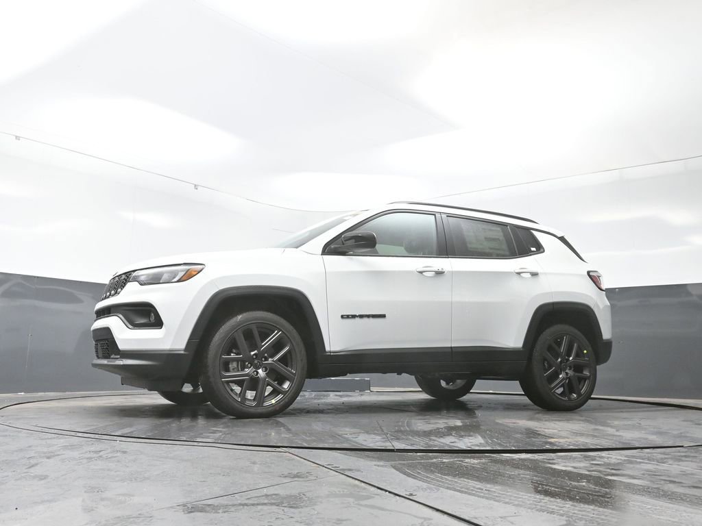 New 2026 Jeep Compass Latitude w/ Sun and Sound Group image 36
