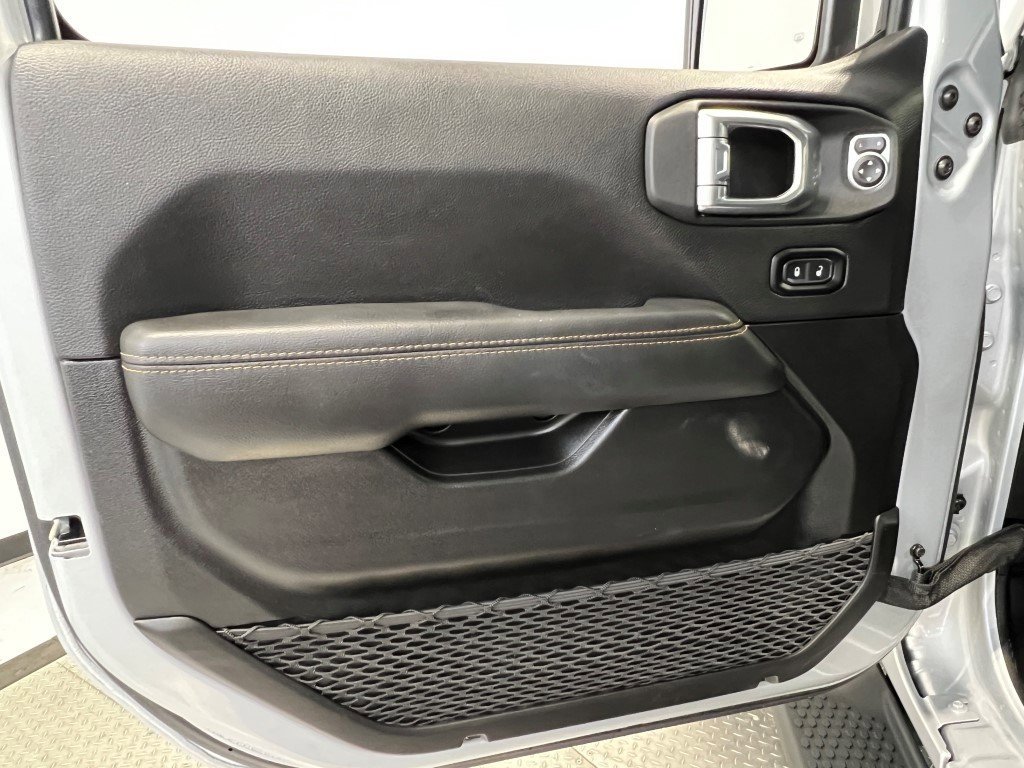 Used 2022 Jeep Wrangler Unlimited Sahara image 31