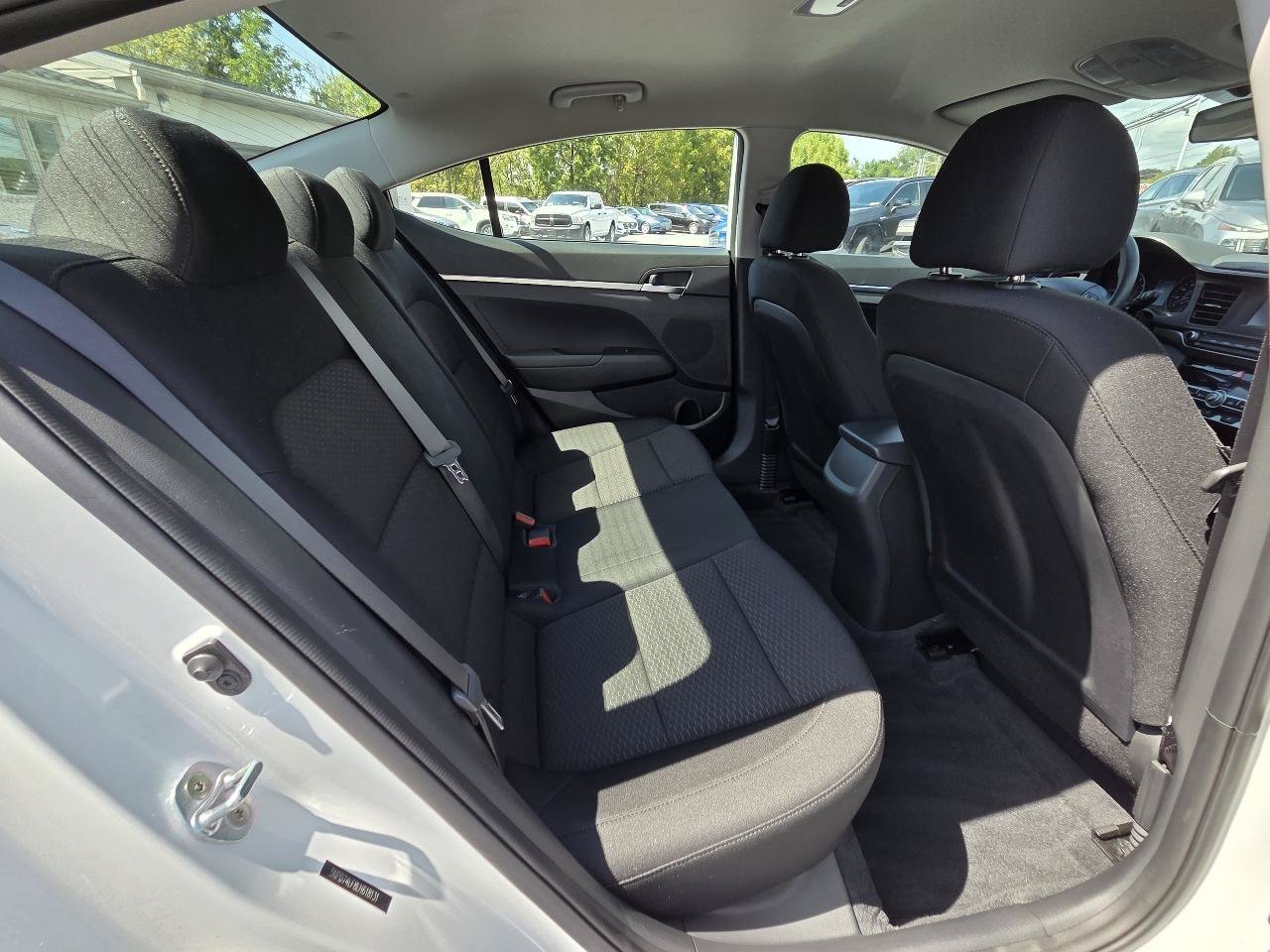 Used 2020 Hyundai Elantra SE w/ Cargo Package (C1) FWD image 23