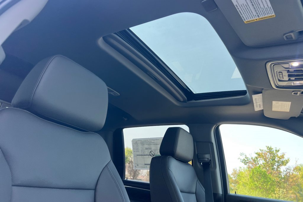 New 2026 GMC Sierra 2500 SLT image 13