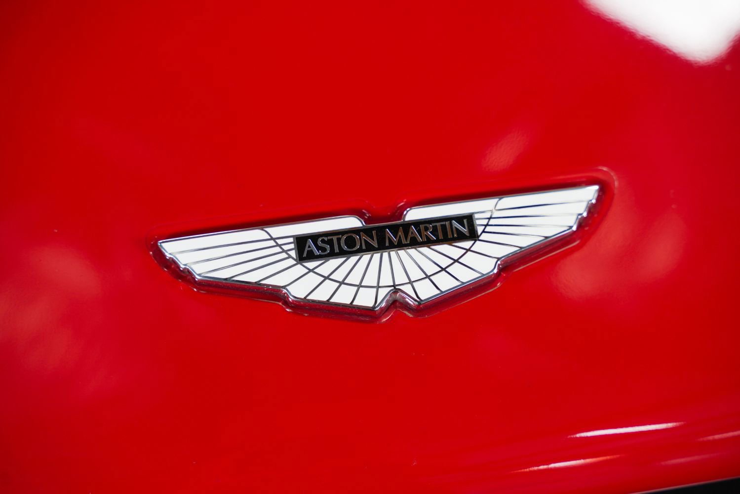 Used 2014 Aston Martin Vanquish Volante RWD image 13