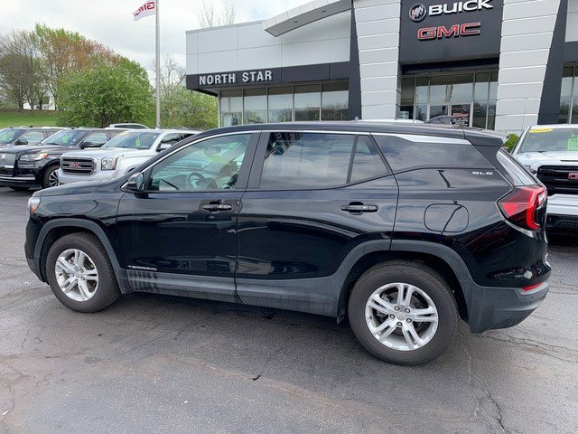Certified 2023 GMC Terrain SLE AWD/4WD image 2