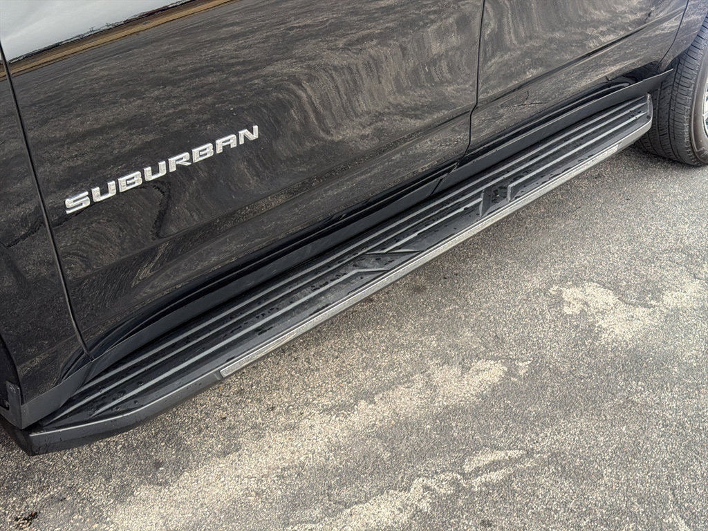 Used 2023 Chevrolet Suburban High Country AWD/4WD image 11