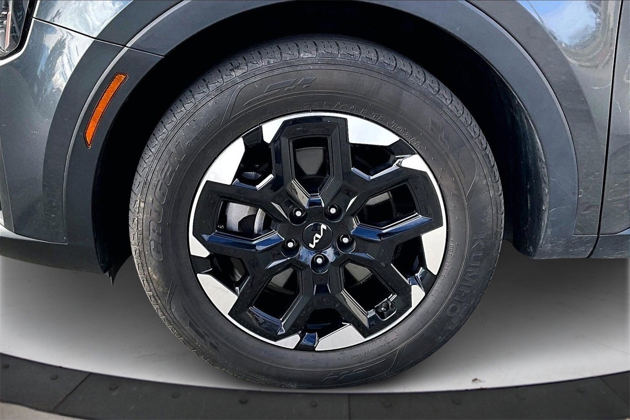 Used 2024 Kia Sorento S image 34