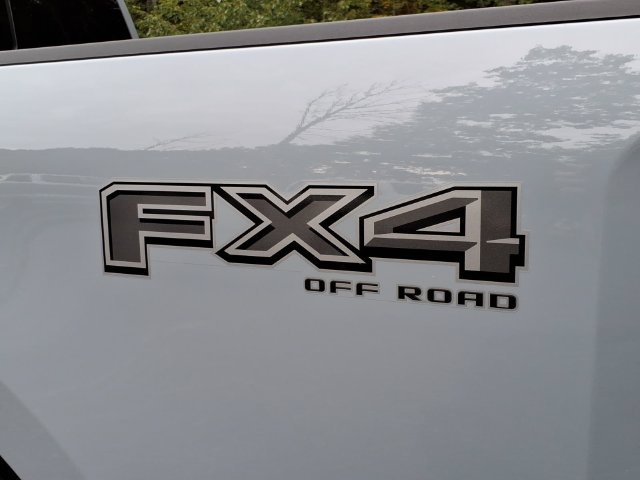 New 2027 Ford F250 Lariat w/ Black Appearance Package AWD/4WD image 8