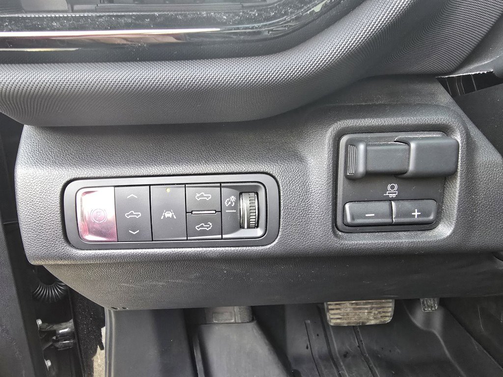 Used 2024 Chevrolet Silverado EV RST image 13