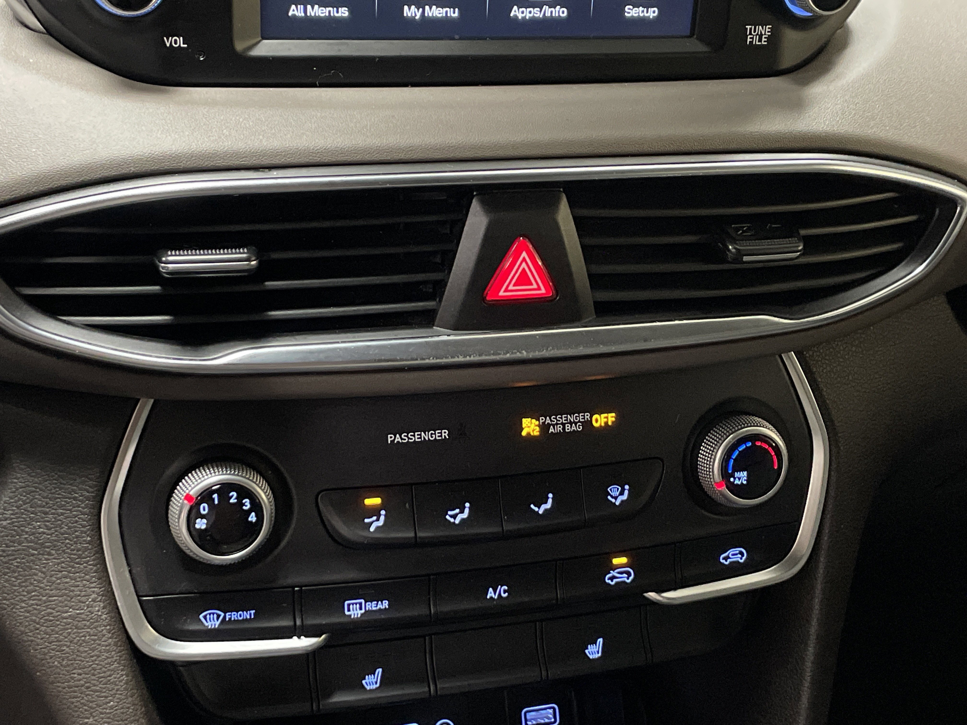 Used 2020 Hyundai Santa Fe SEL FWD image 25