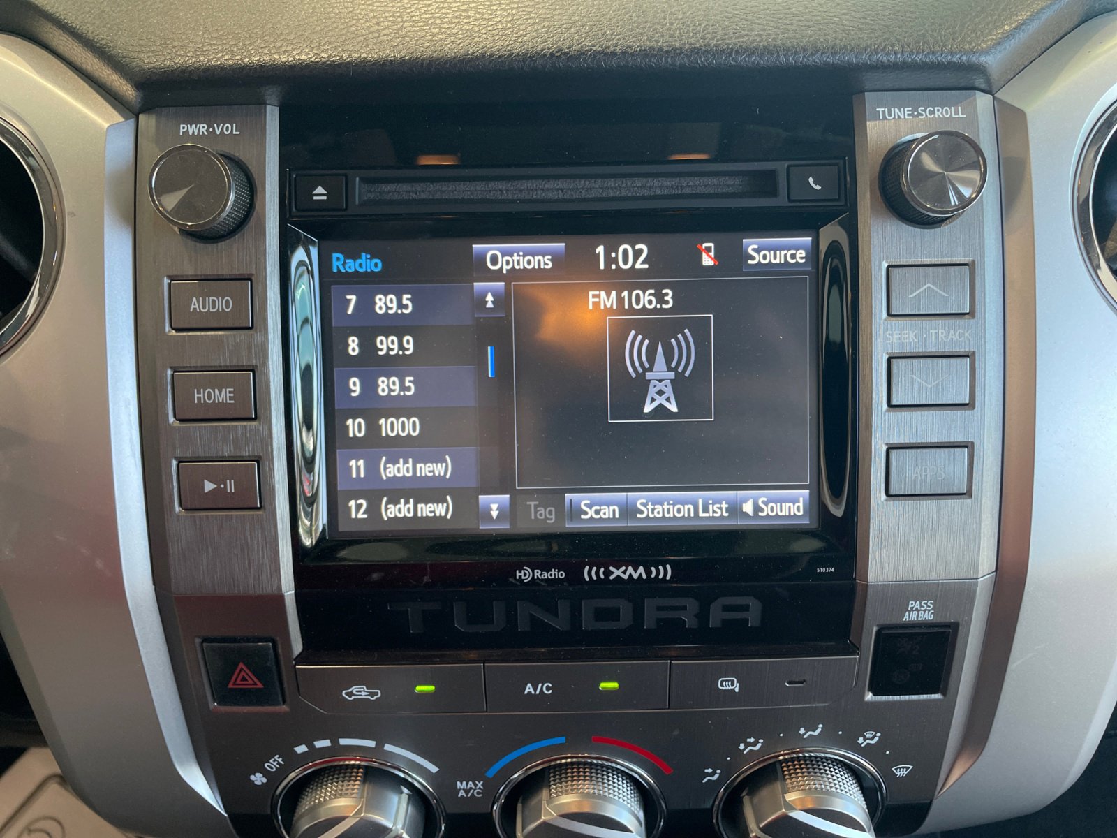 Used 2019 Toyota Tundra SR5 w/ SR5 Convenience Package image 28