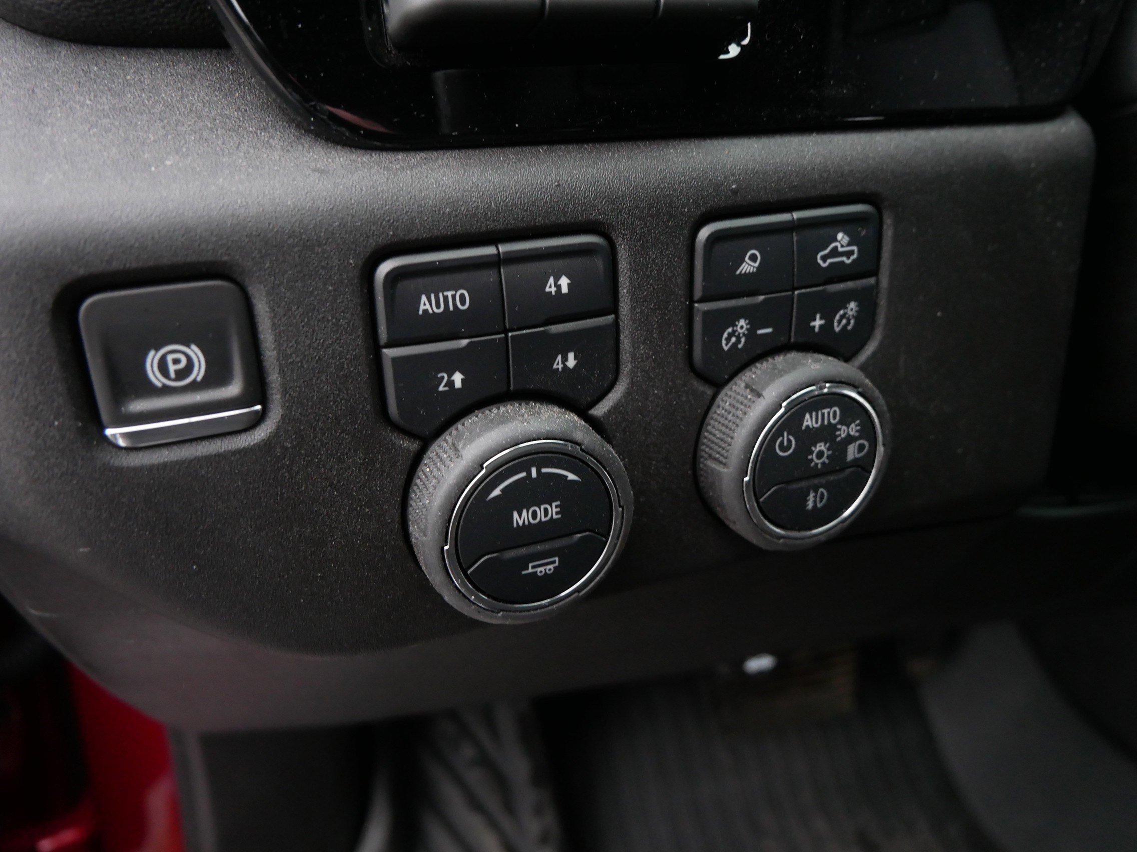 Certified 2025 Chevrolet Silverado 1500 High Country w/ Technology Package image 22