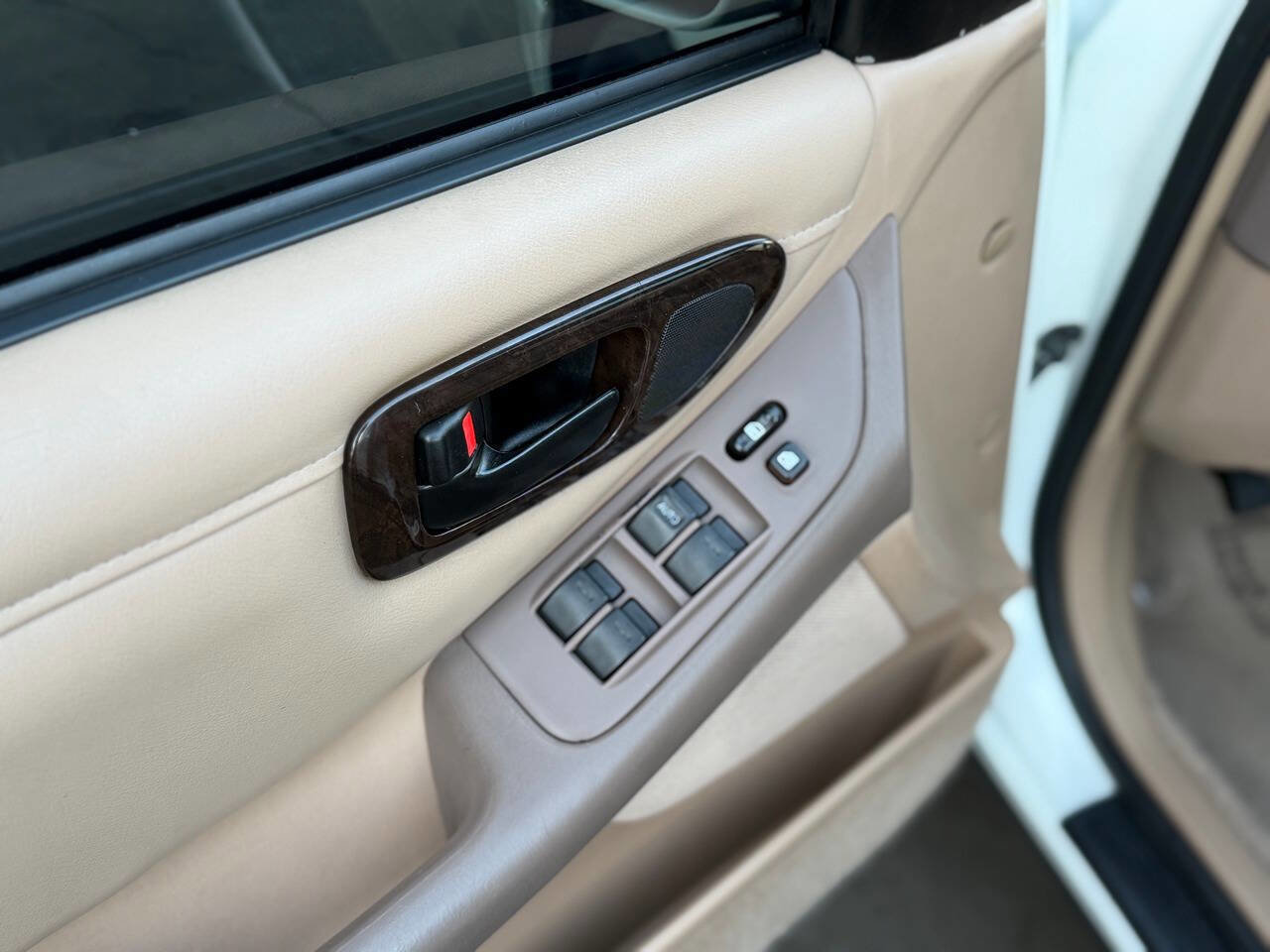 Used 1996 Toyota Avalon XLS image 5