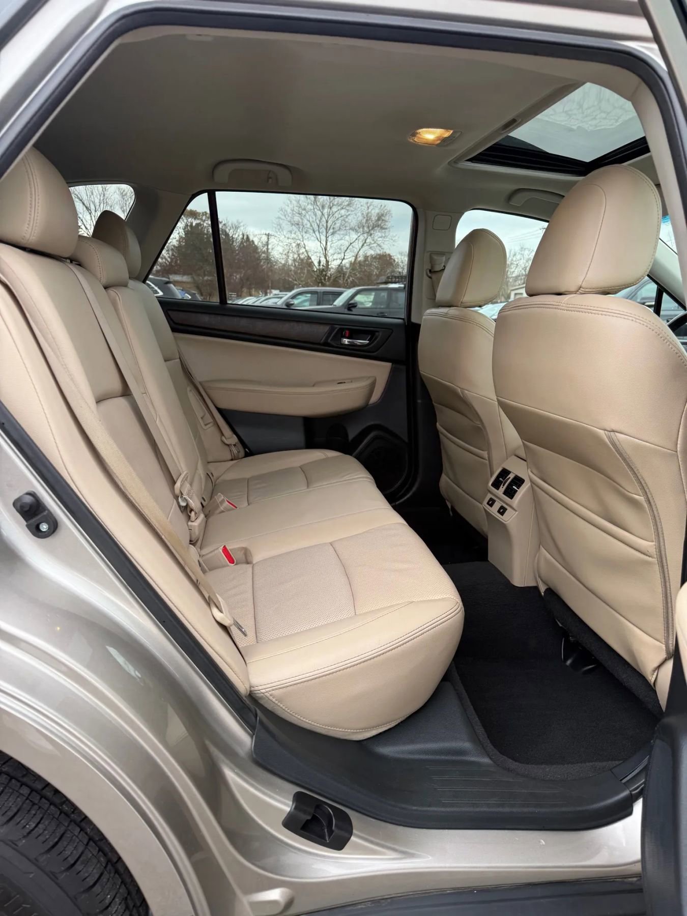 Used 2015 Subaru Outback 2.5i Limited image 13