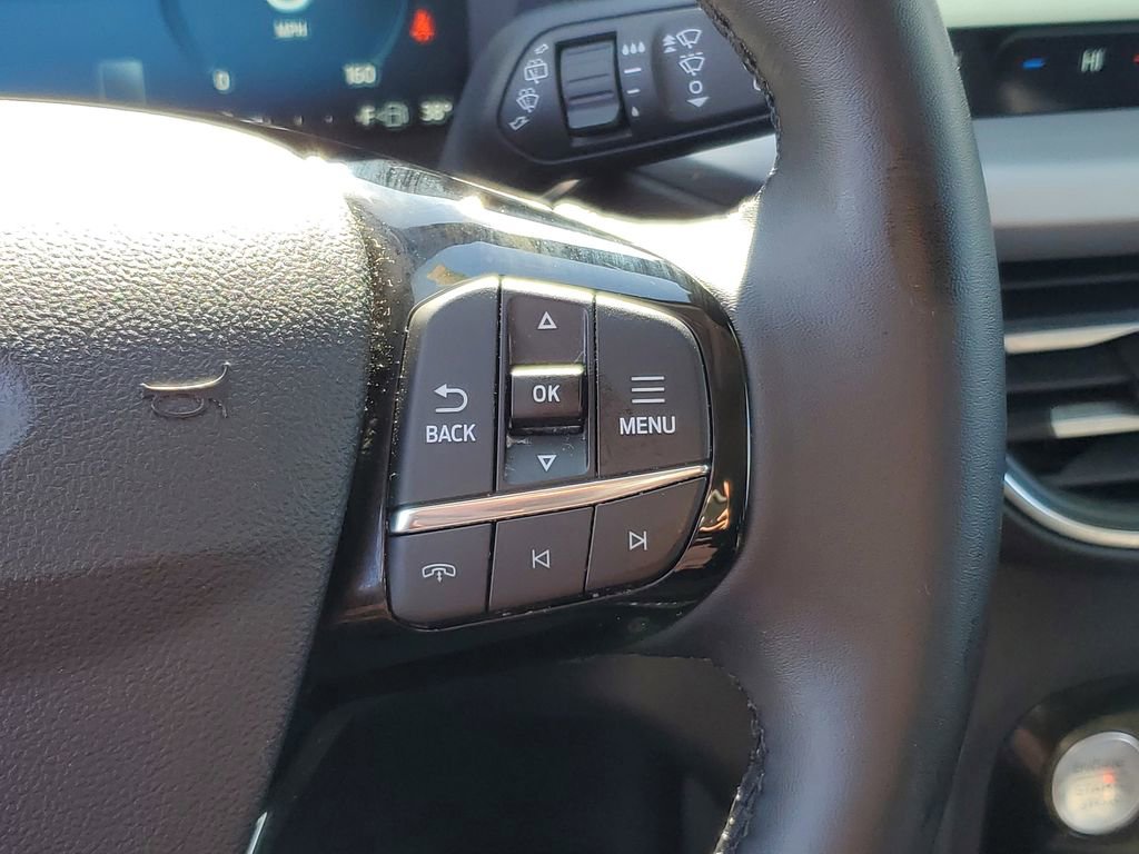 Certified 2025 Ford Escape Platinum image 17