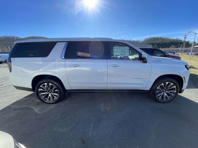 New 2026 Chevrolet Suburban High Country image 8