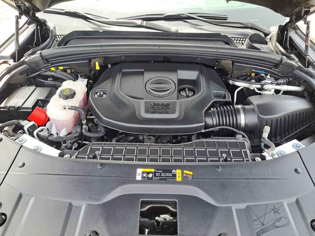 Used 2023 Jeep Grand Cherokee Overland AWD/4WD image 12