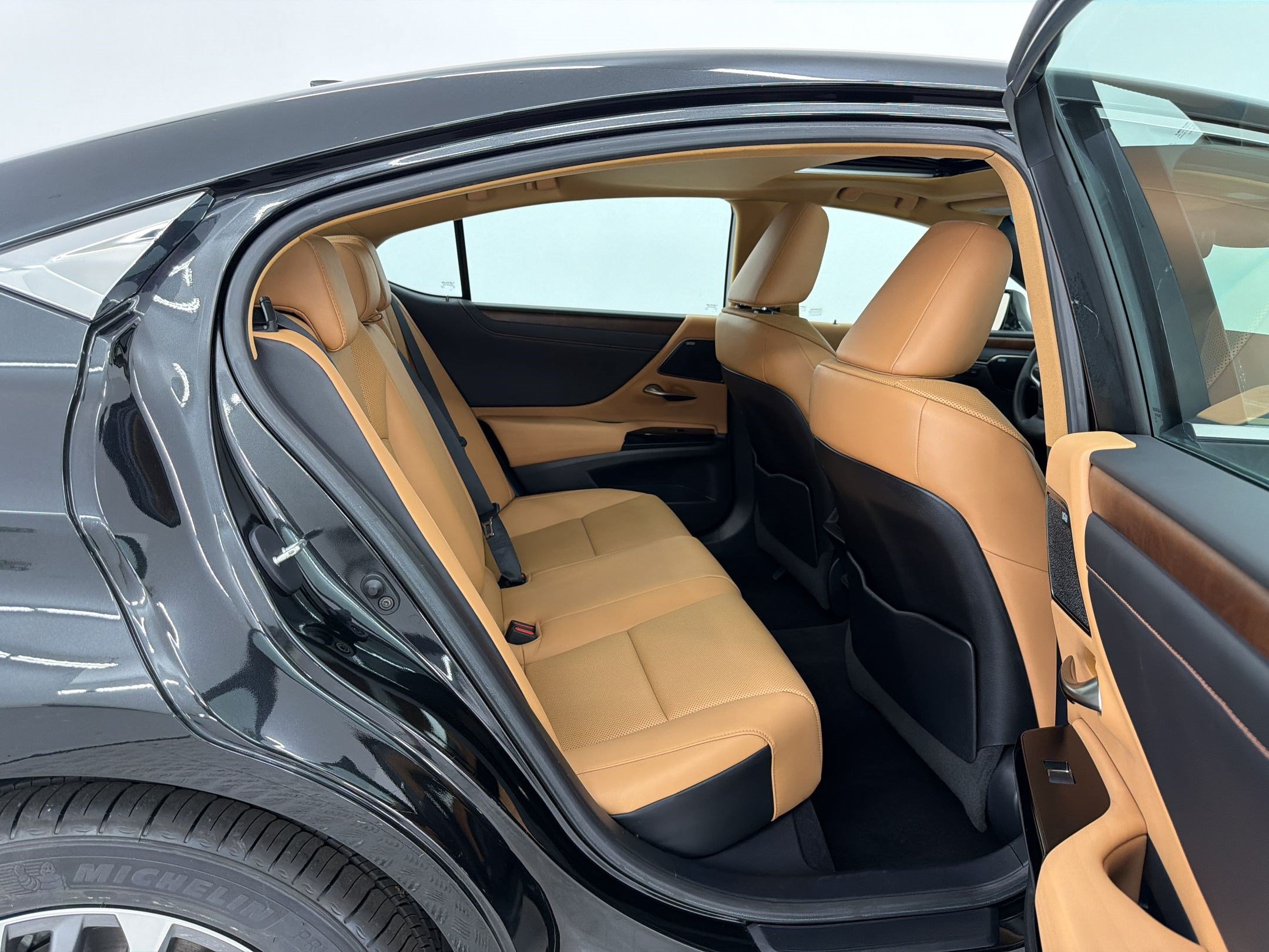 Certified 2022 Lexus ES 350 w/ Premium Package FWD image 37