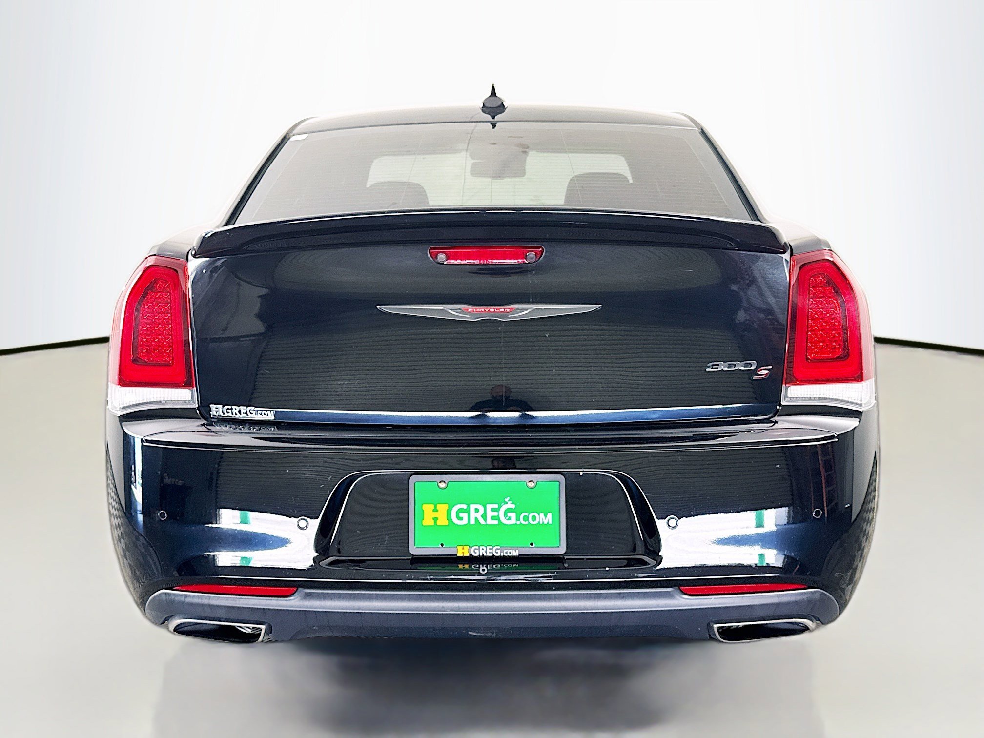 Used 2022 Chrysler 300 S w/ Comfort Group RWD image 8
