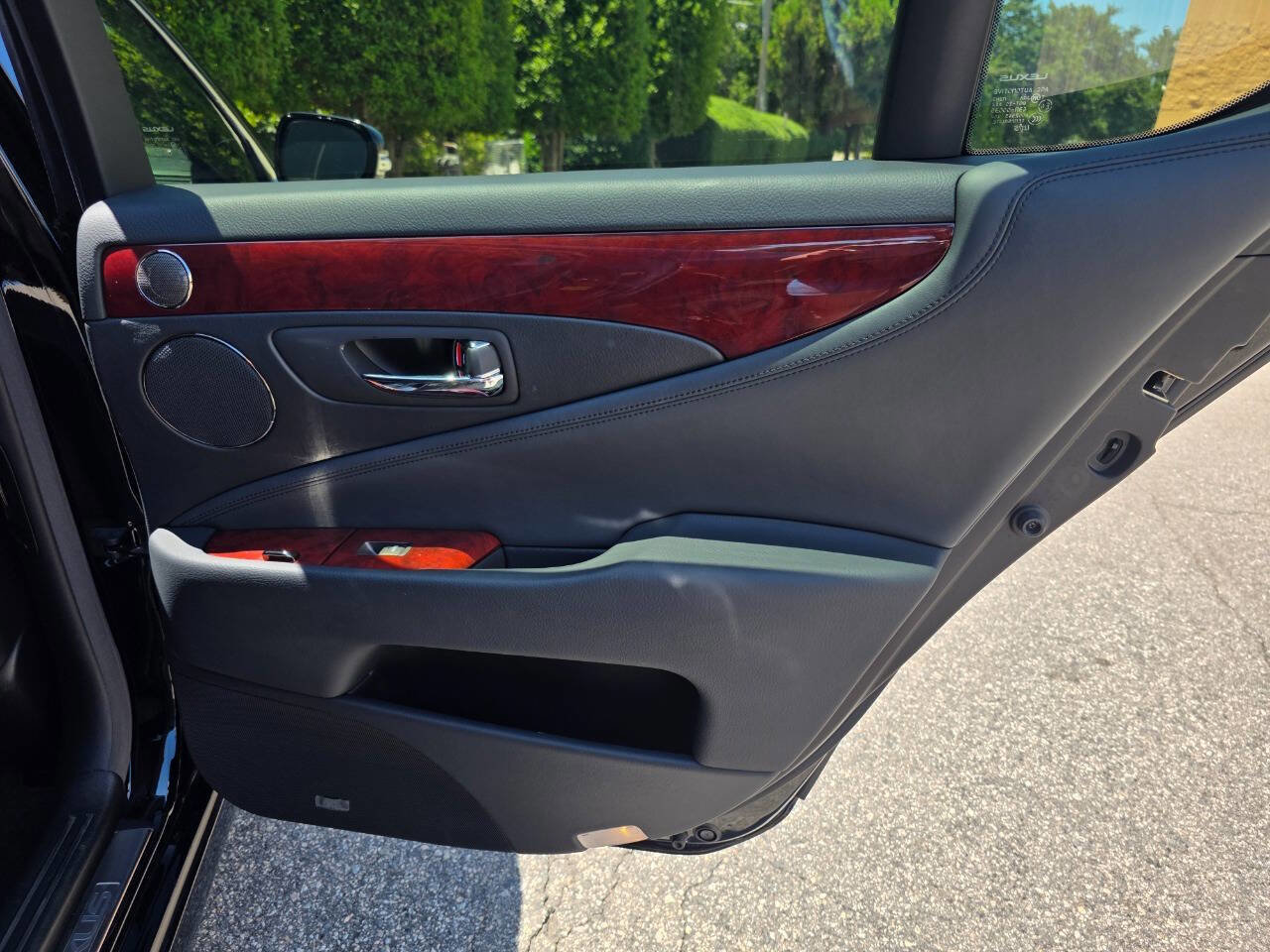 Used 2010 Lexus LS 460 RWD image 35