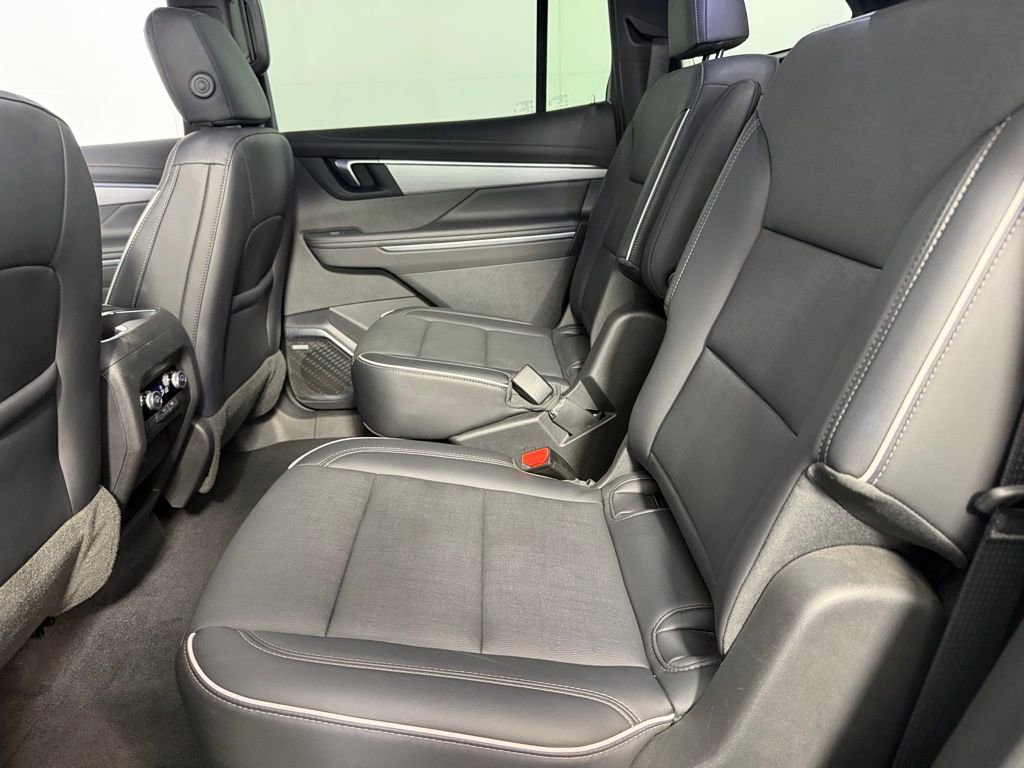 Used 2025 Buick Enclave Preferred image 26