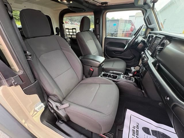 Used 2022 Jeep Wrangler Sport AWD/4WD image 20