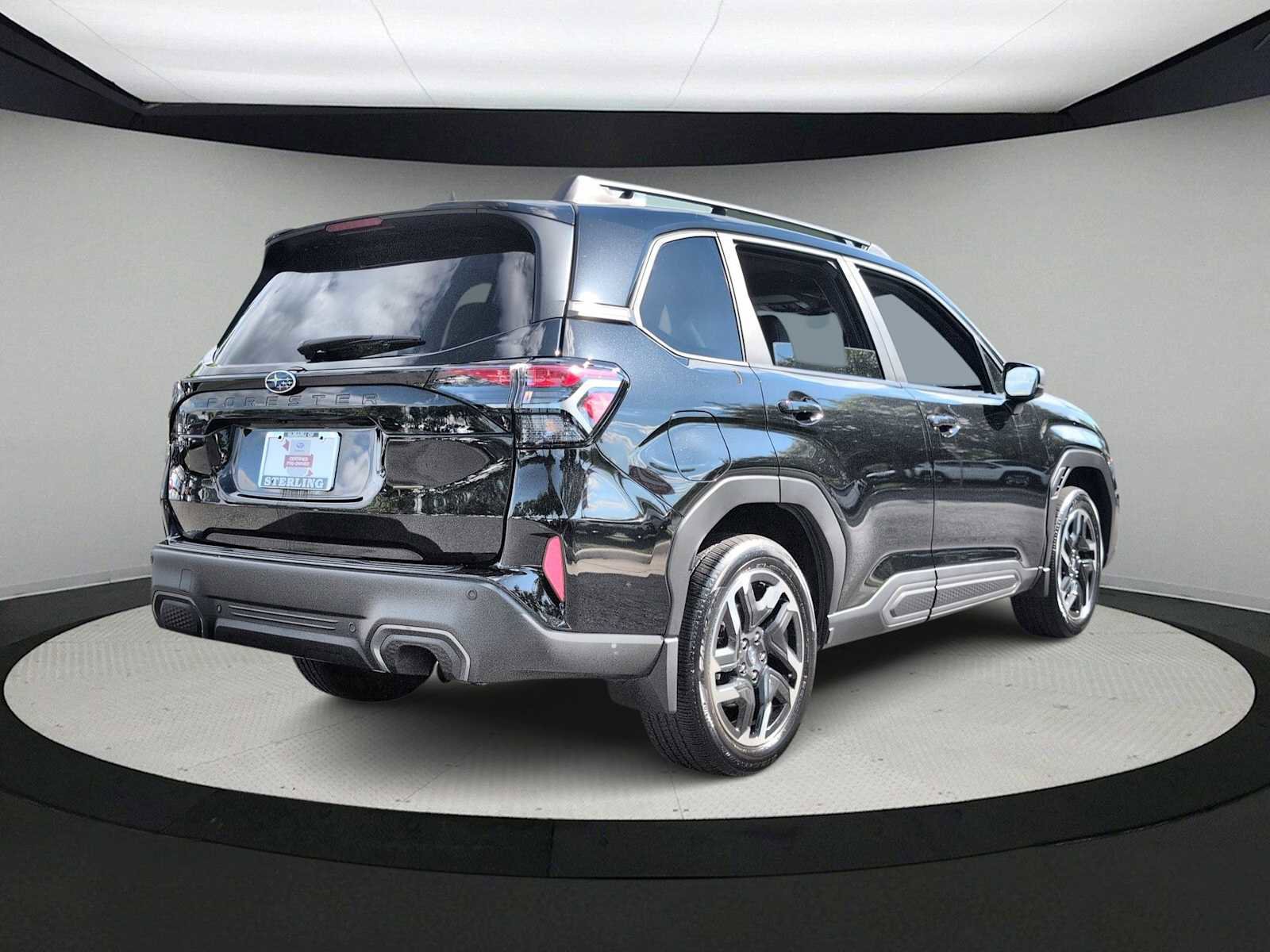 Used 2025 Subaru Forester Limited w/ Popular Package #1 AWD/4WD image 8
