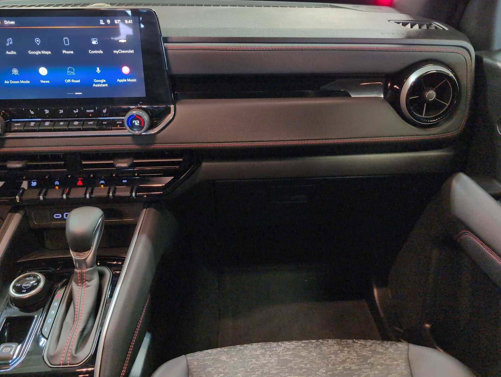 Used 2025 Chevrolet Colorado Z71 w/ Technology Package image 29