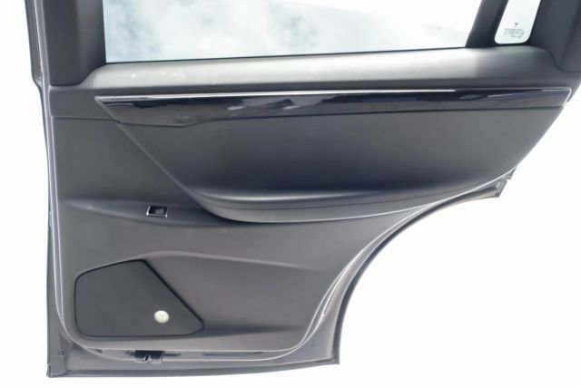 Used 2018 Tesla Model X 100D image 52