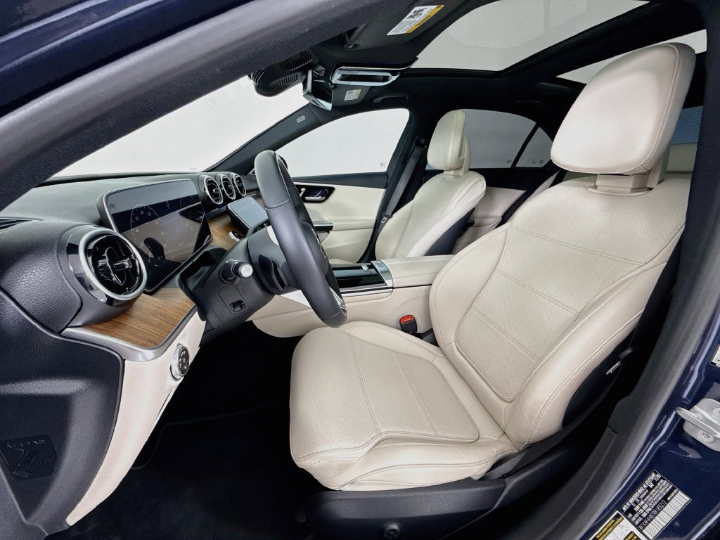 Used 2024 Mercedes-Benz C 300 4MATIC Sedan image 5