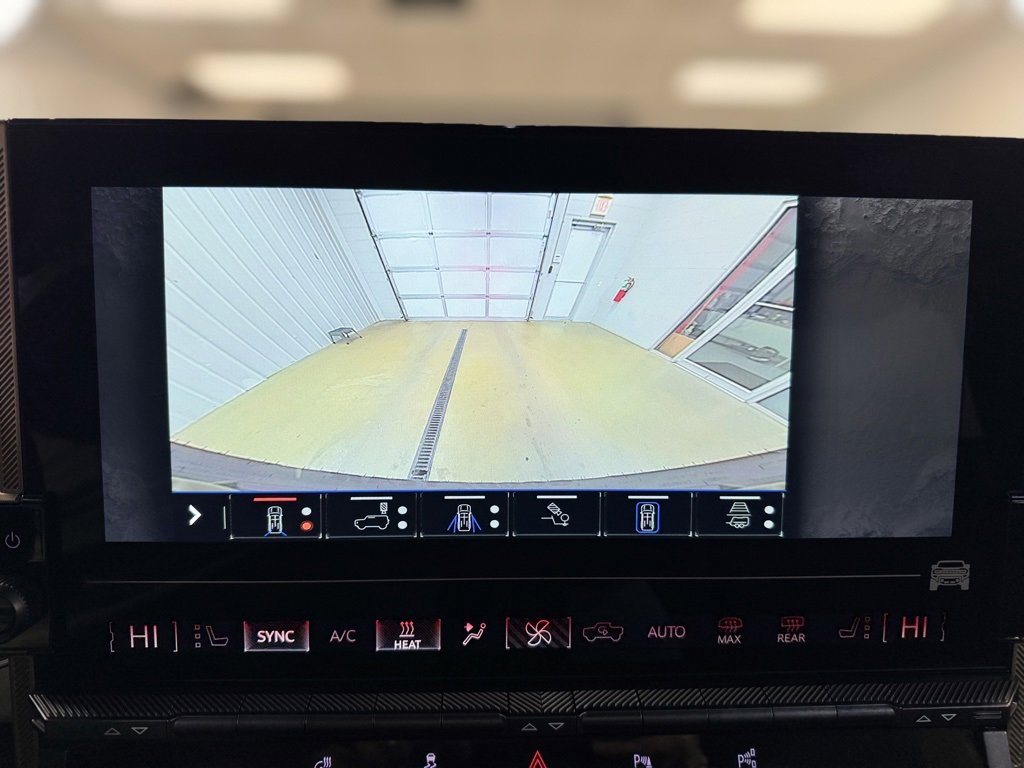 New 2025 GMC Hummer EV 2X w/ LPO, Sport Package image 42