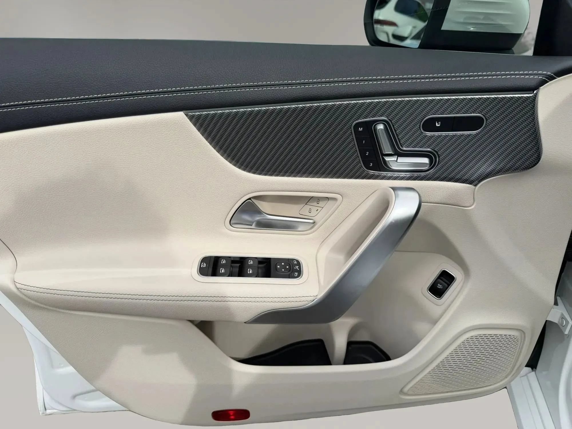 Used 2024 Mercedes-Benz CLA 250 4MATIC image 13