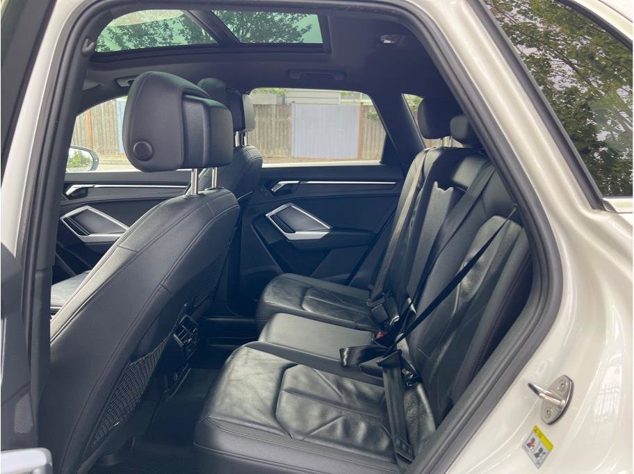 Used 2020 Audi Q3 2.0T Premium Plus w/ Premium Plus Package image 17