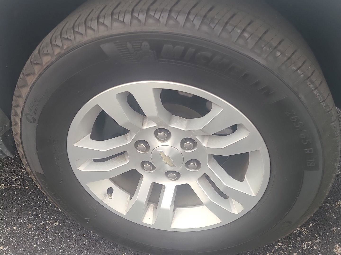 Used 2020 Chevrolet Tahoe LS w/ Enhanced Driver Alert Package image 4