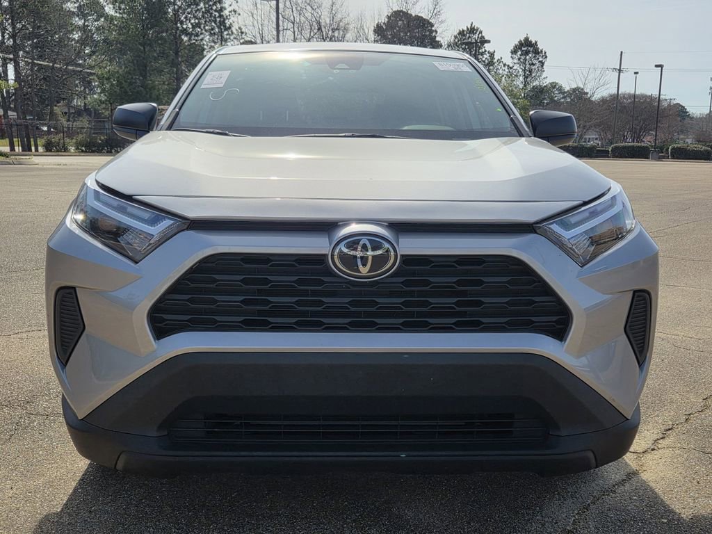 Used 2023 Toyota RAV4 LE video 2