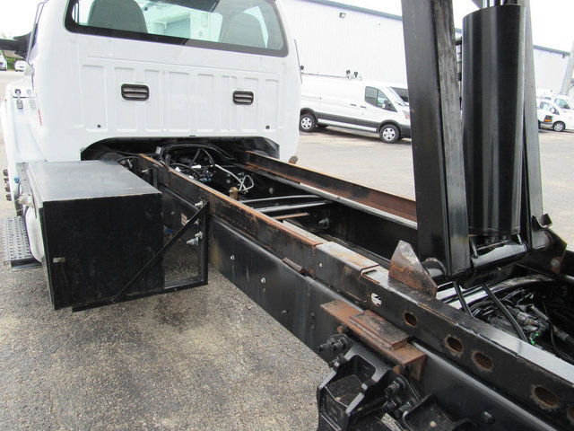 Used 2022 Ford F750 2WD Regular Cab Super Duty image 39