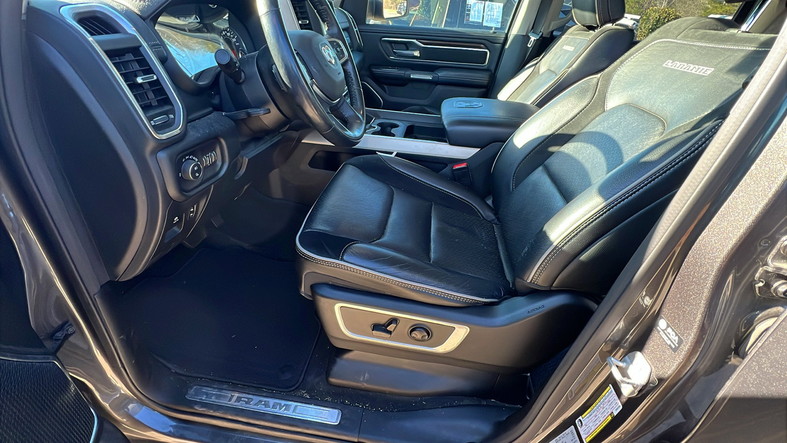 Used 2022 RAM 1500 Laramie image 16