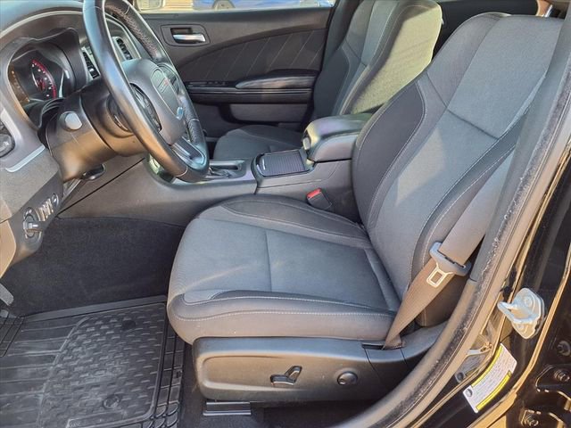Used 2022 Dodge Charger SXT w/ Blacktop Package image 9