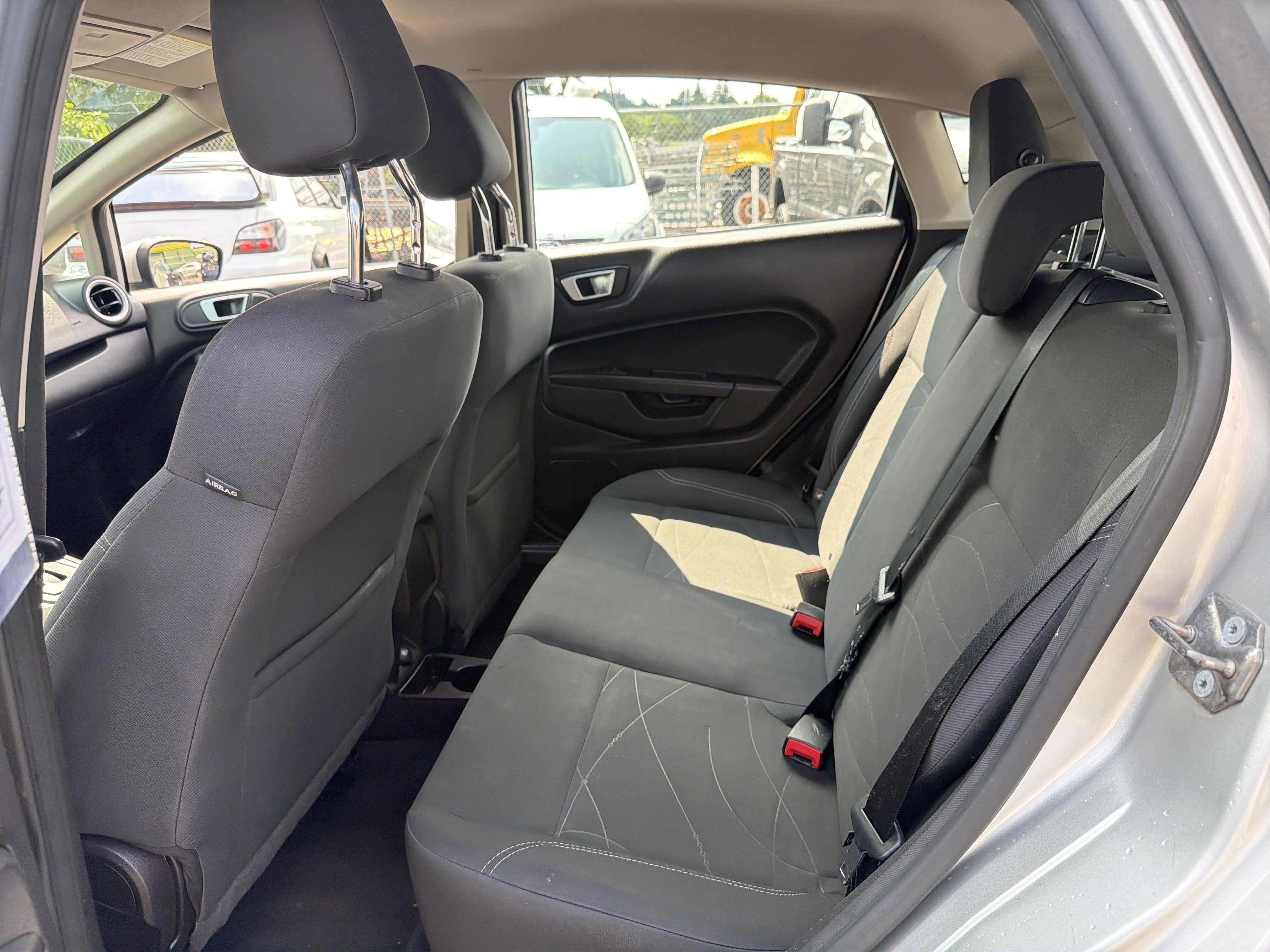Used 2016 Ford Fiesta SE FWD image 9