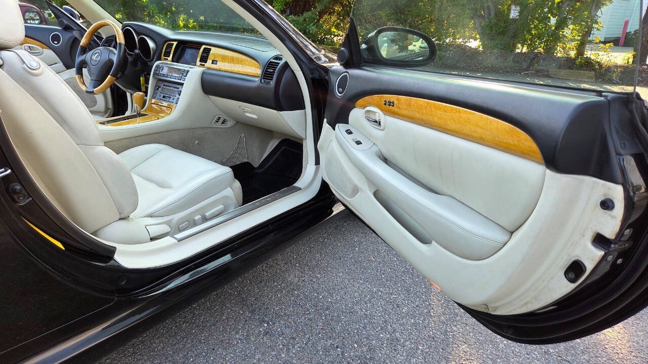 Used 2003 Lexus SC 430 Convertible RWD image 35