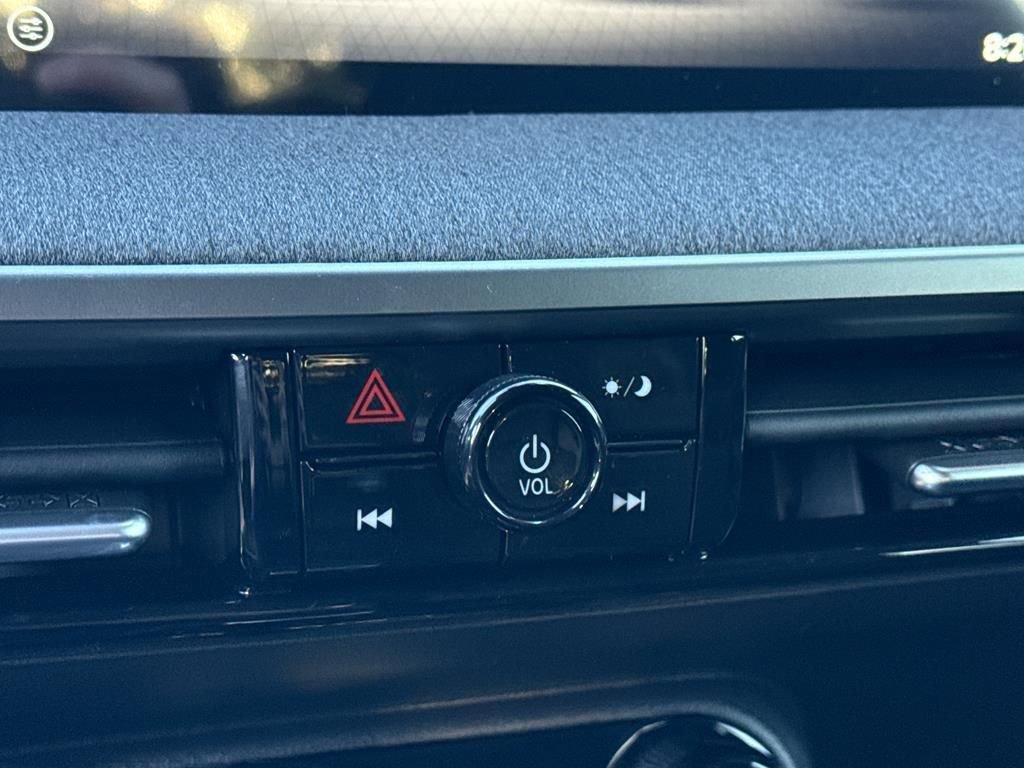 New 2026 Nissan Kicks SV image 25