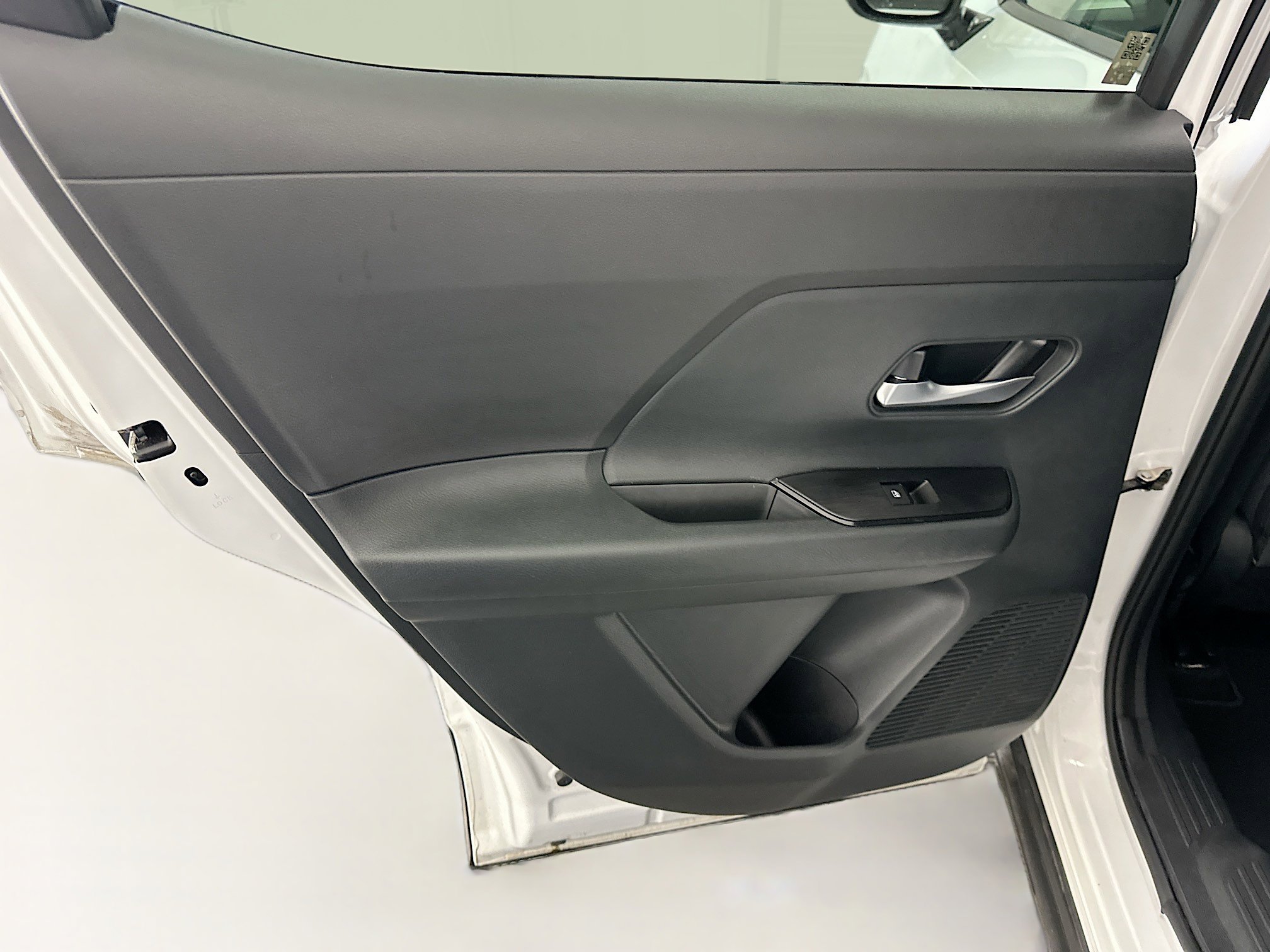 Used 2025 Nissan Kicks SV image 26