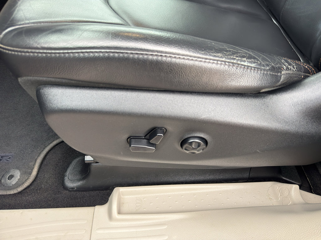 Used 2017 Chrysler Pacifica Touring-L image 14