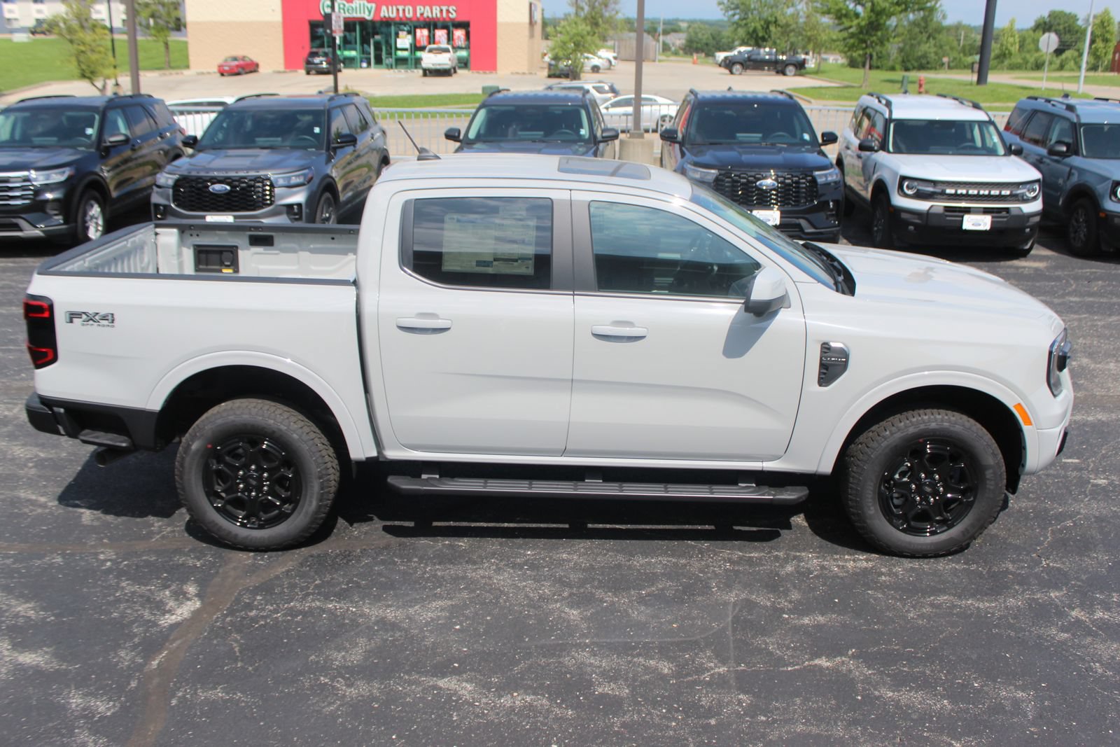 New 2026 Ford Ranger Lariat w/ FX4 Off-Road Package AWD/4WD image 9