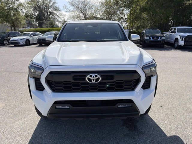 Certified 2025 Toyota Tacoma TRD Off-Road AWD/4WD image 6