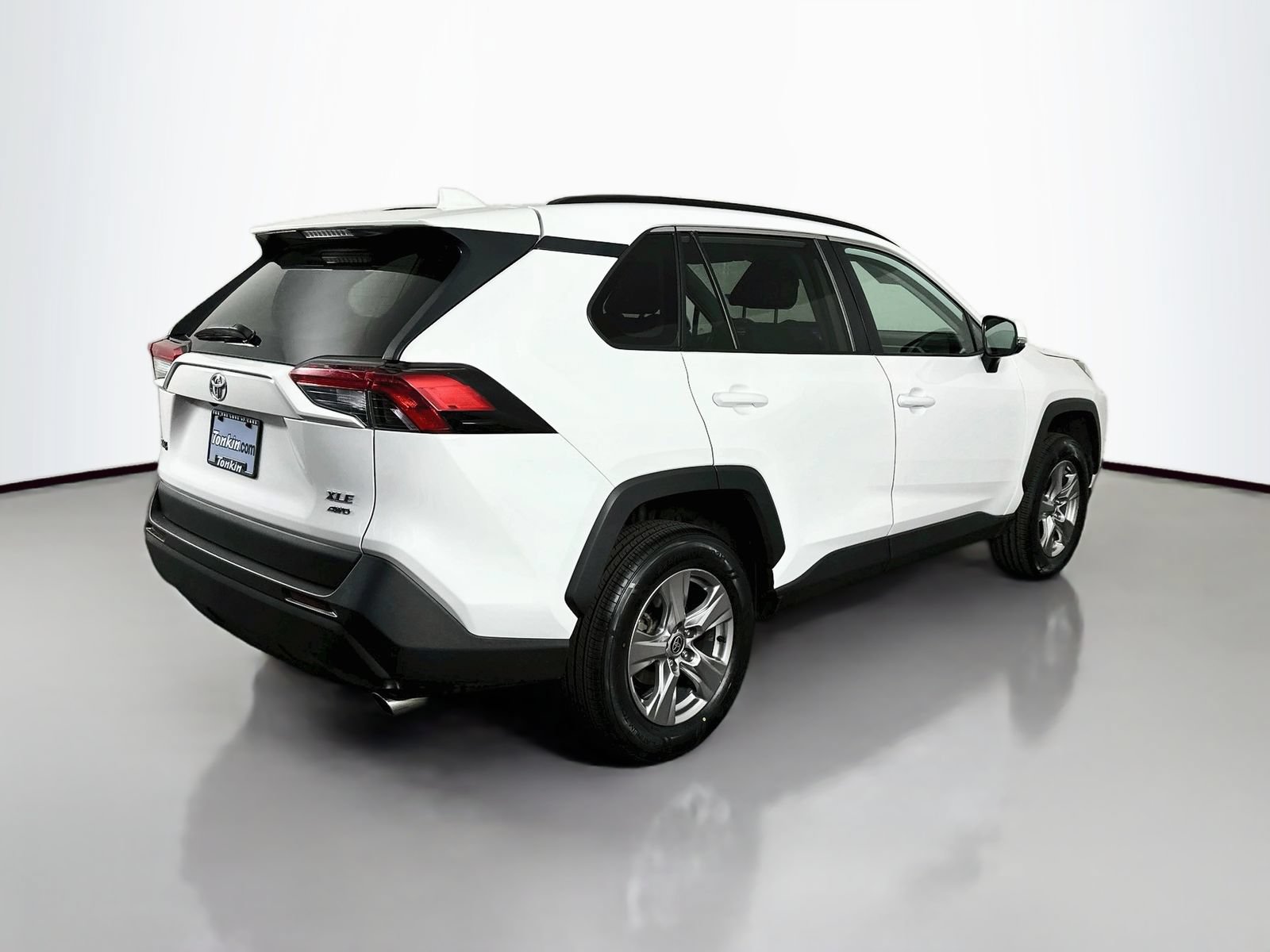 Used 2023 Toyota RAV4 XLE w/ XLE Grade Weather Package AWD/4WD image 8