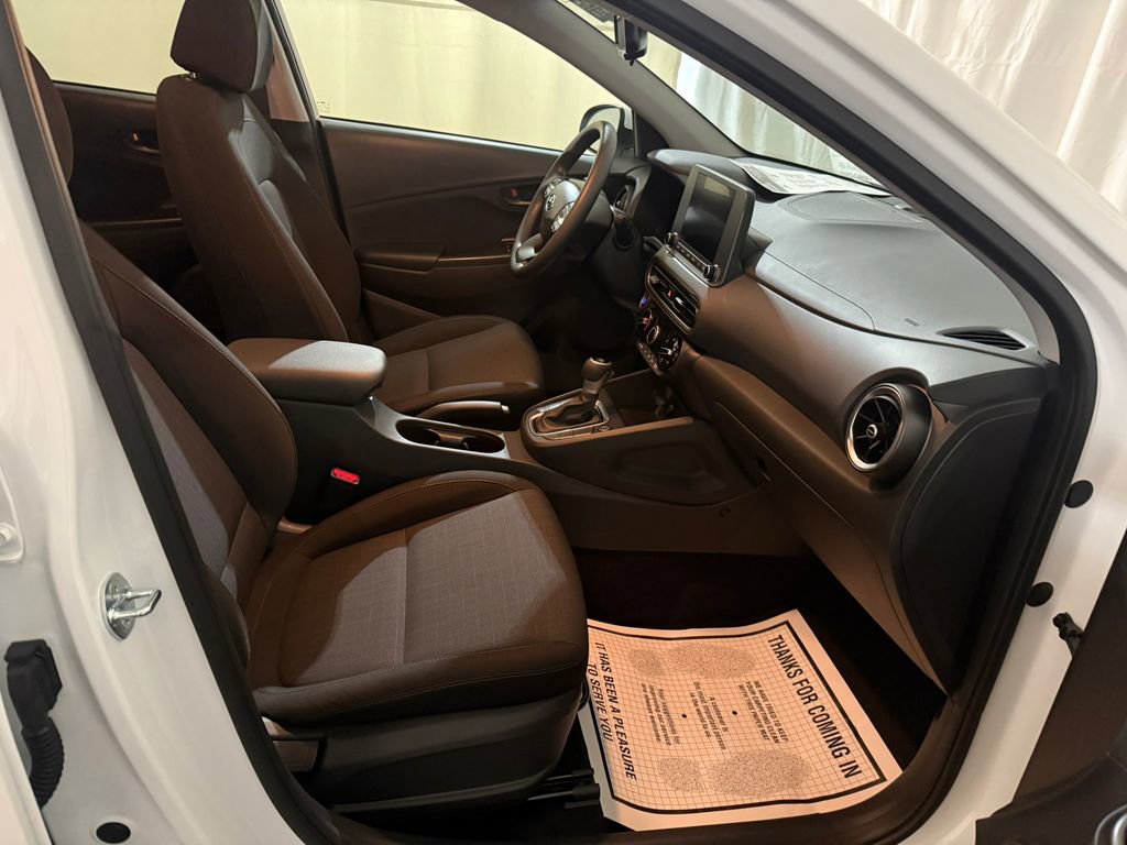 Used 2023 Hyundai Kona SEL w/ Cargo Package image 31